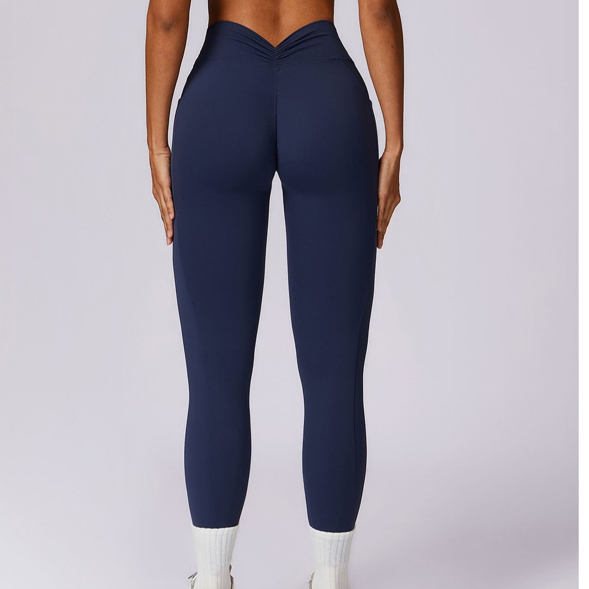 Alyssa Pocket Leggings - front view | The BB's Box