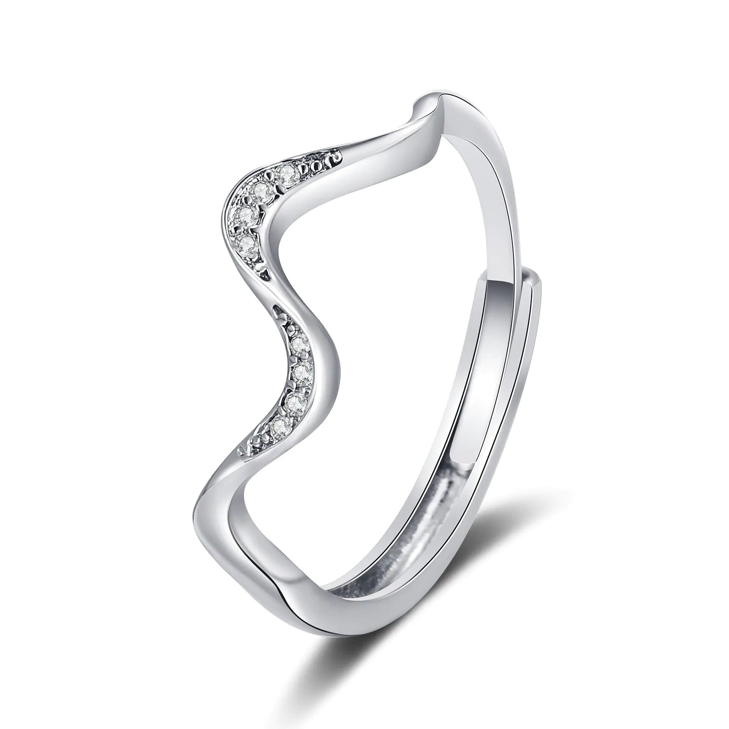 Minimalist Wave Ring - close-up | The BB's Box