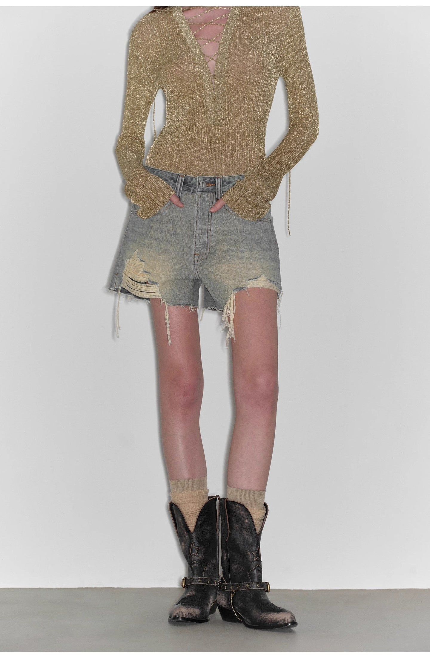 Blue Rhythm Retro and Fashionable A-Line Silhouette, Slim-Fitting Denim Shorts - close-up | The BB's Box