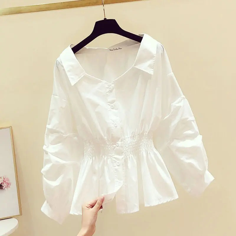Blusa elegante com ombros à mostra